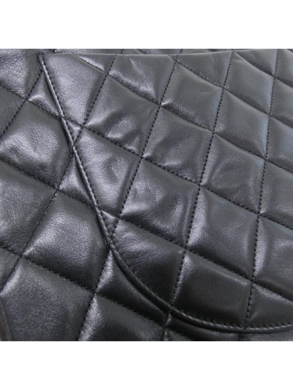 Chanel Vintage Shoulder Bag - Picture 4 of 8